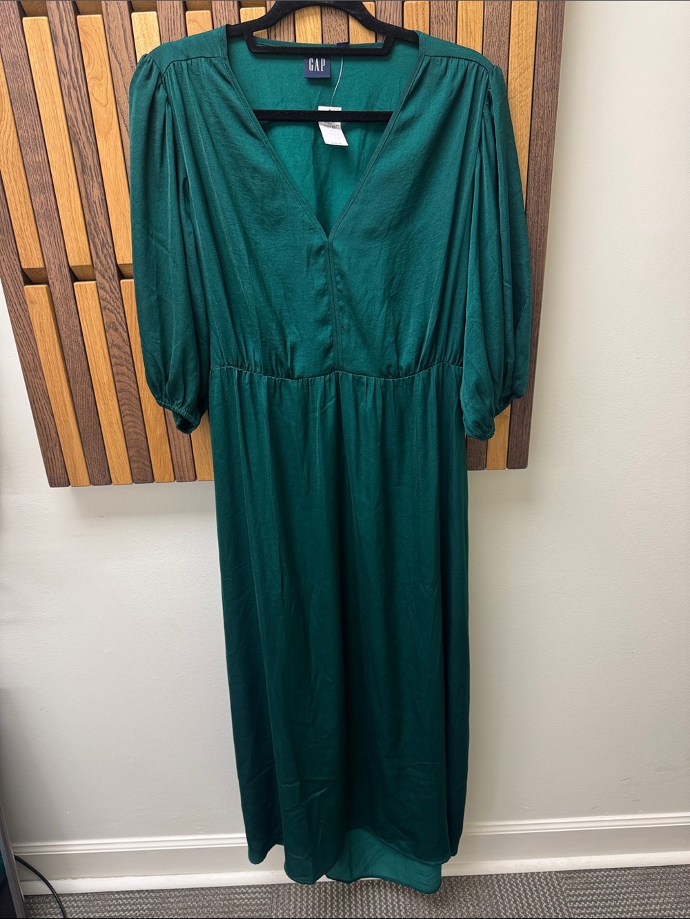 NWT Gap Blouson Cutout Maxi Dress in Green Pine, size L - Picture 3 of 7